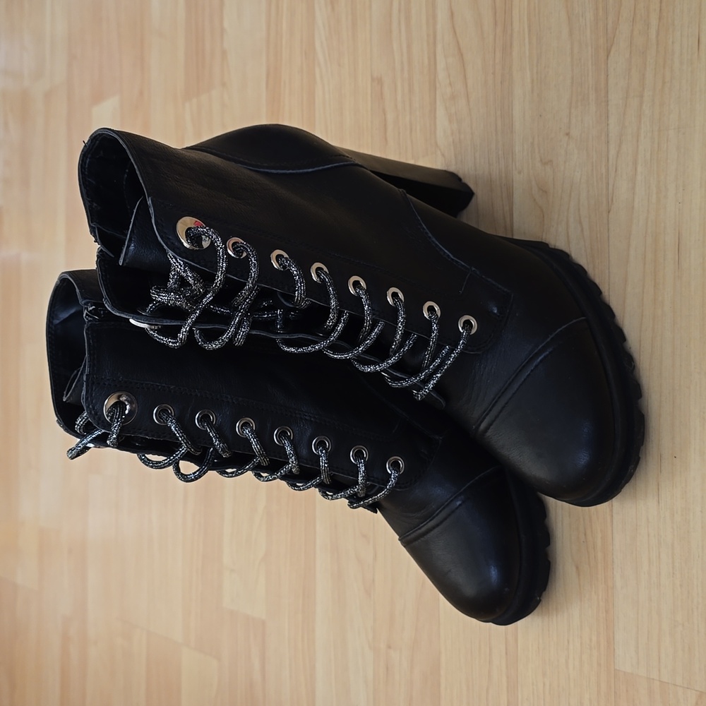 Aldo Marille Black Leather Lace Up Lugged Sole Combat Boots Ultra high Size 9